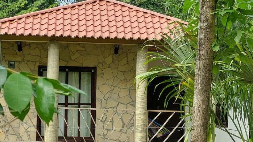 בית מלון כפרי Centro Ecoturistico Rio Chuc Tej