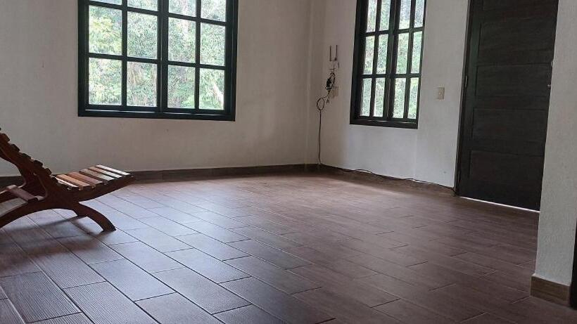 בית מלון כפרי Centro Ecoturistico Rio Chuc Tej