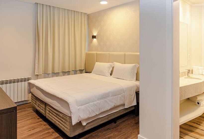 בית מלון כפרי Colina Lagos