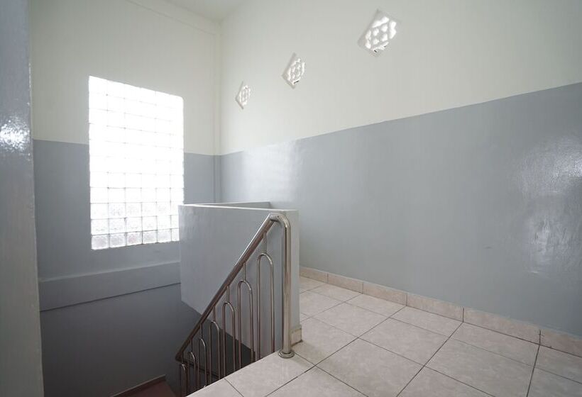 בית מלון כפרי Duta Homestay By Oyo Rooms