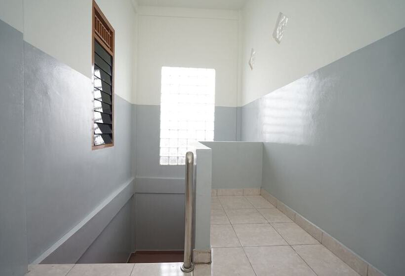 בית מלון כפרי Duta Homestay By Oyo Rooms