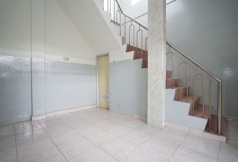 בית מלון כפרי Duta Homestay By Oyo Rooms