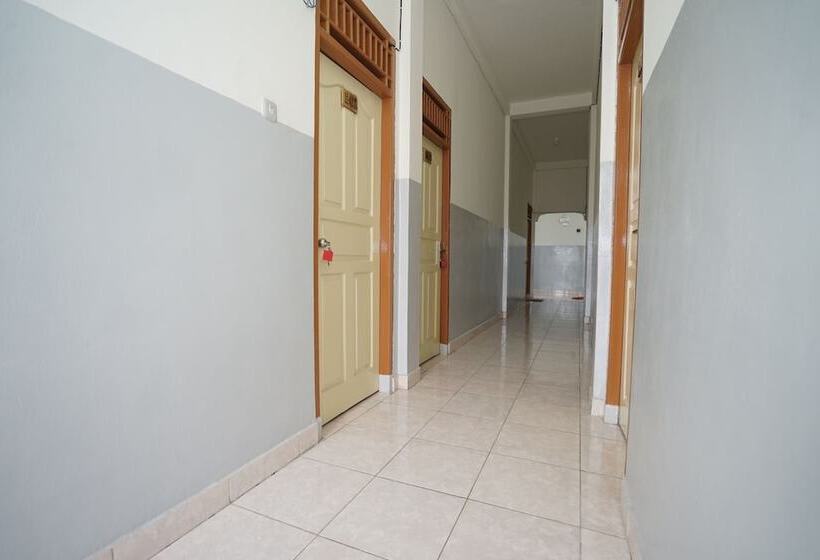 בית מלון כפרי Duta Homestay By Oyo Rooms