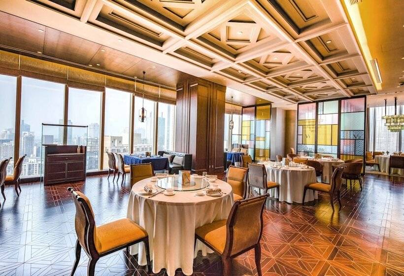 Отель Golden Eagle International