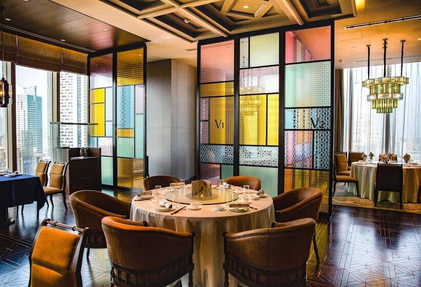 Отель Golden Eagle International