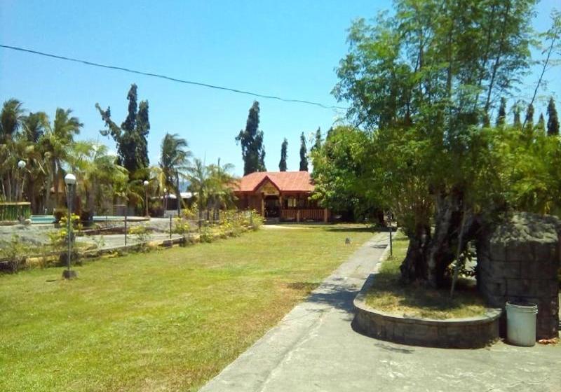 هتل Heritage Resort Of Caoayan