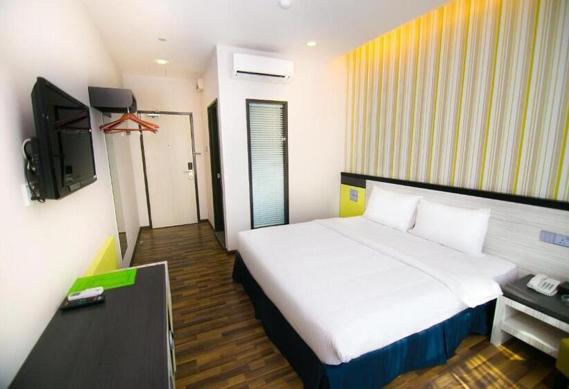 Indra Hotel Boutique Suites