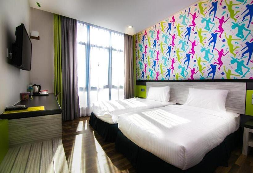 Indra Hotel Boutique Suites