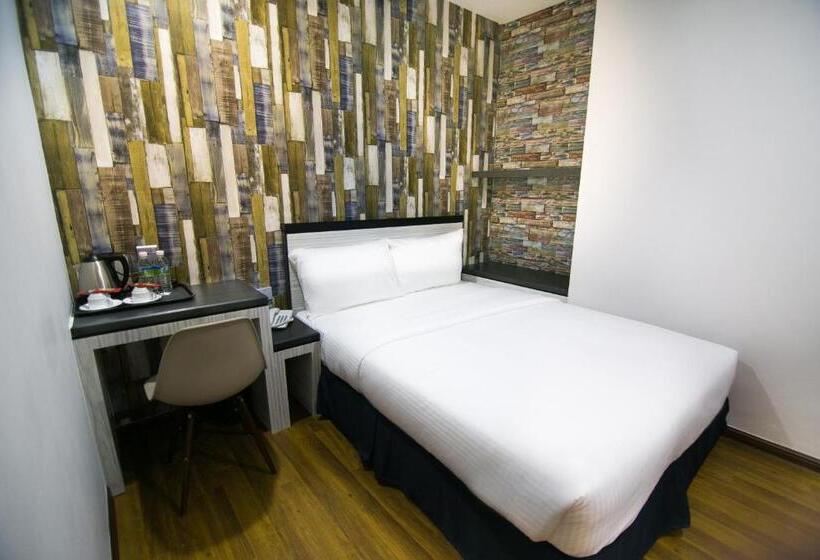 Indra Hotel Boutique Suites