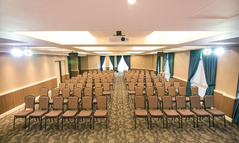 Indra Hotel Boutique Suites