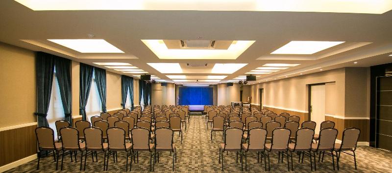 Indra Hotel Boutique Suites