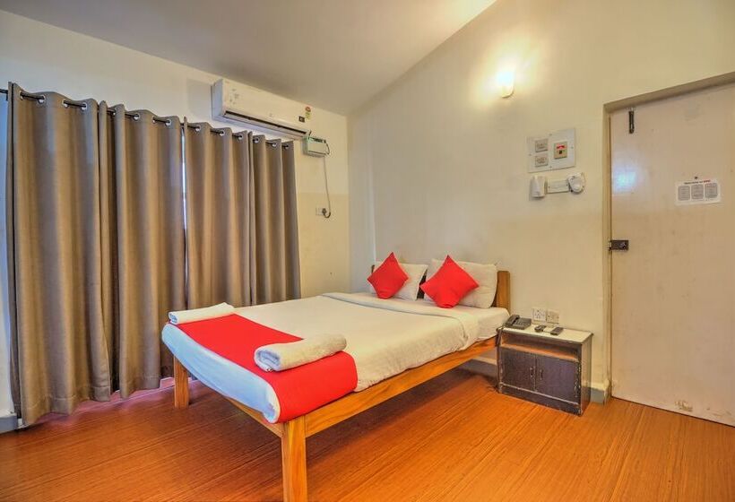 בית מלון כפרי Jarrs Renton Manor