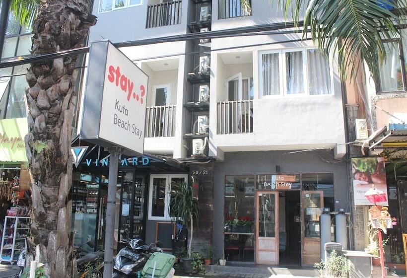 호텔 Kuta Beach Stay
