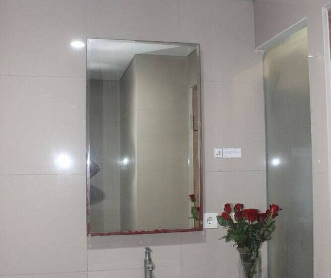 호텔 Kuta Beach Stay