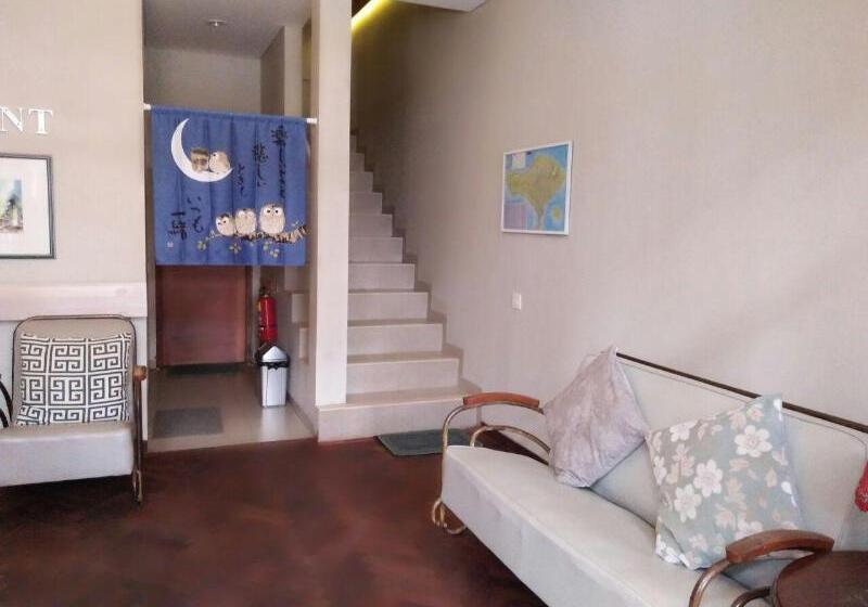 호텔 Kuta Beach Stay