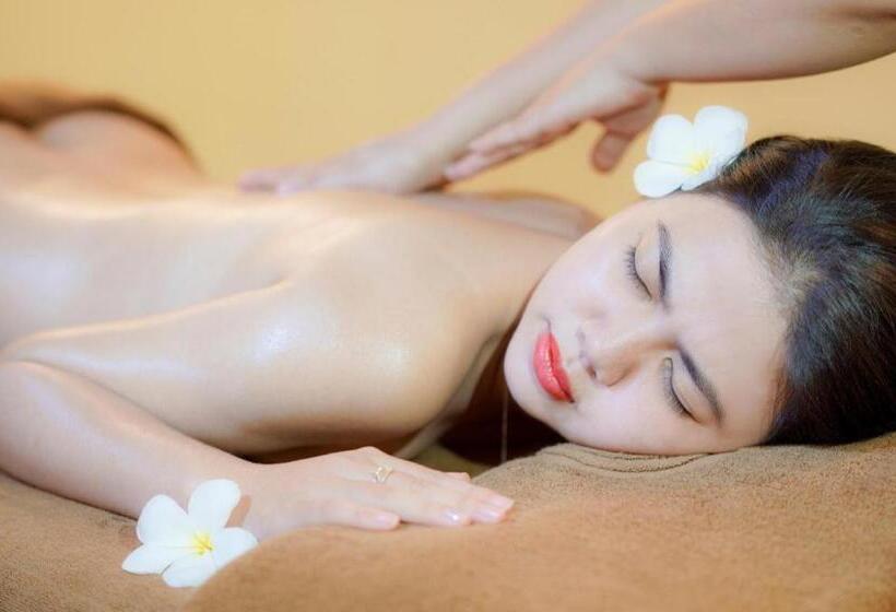 Le Pavillon Hoi An Paradise Hotel & Spa