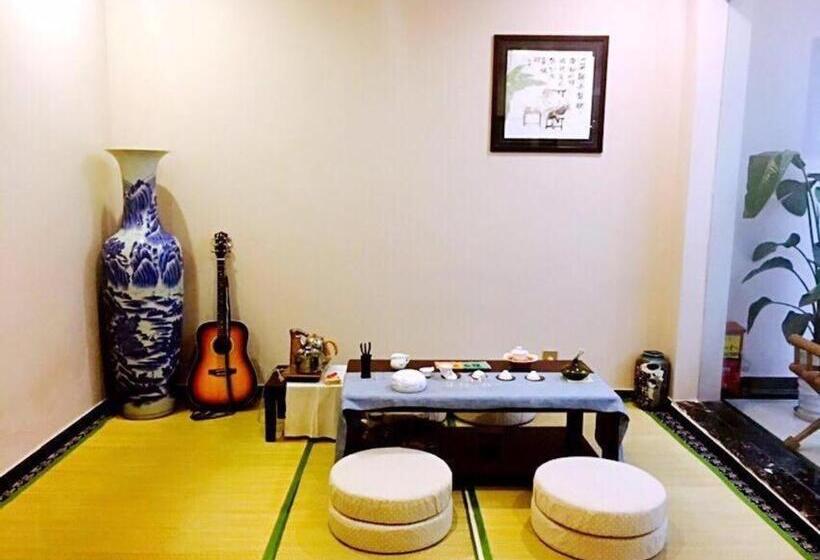 Pai Hotel Chengdu North Railway Station