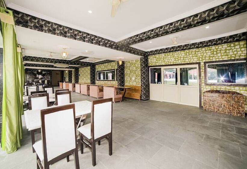 ホテル Prema Kunj Resort By Oyo Rooms