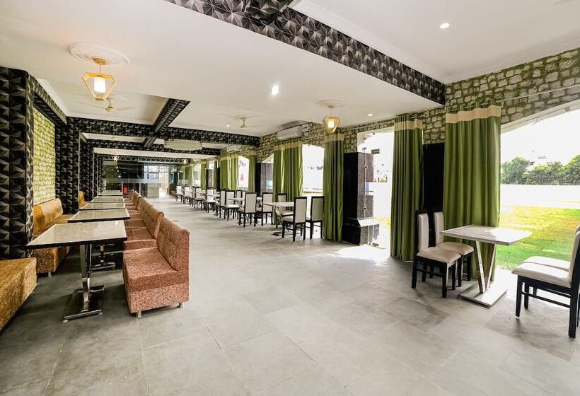 ホテル Prema Kunj Resort By Oyo Rooms