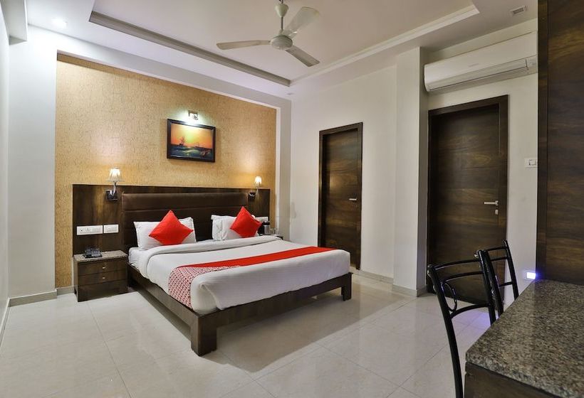 فندق Radhe By Oyo Rooms