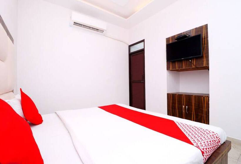 酒店 Red Velvet Inn By Oyo Rooms