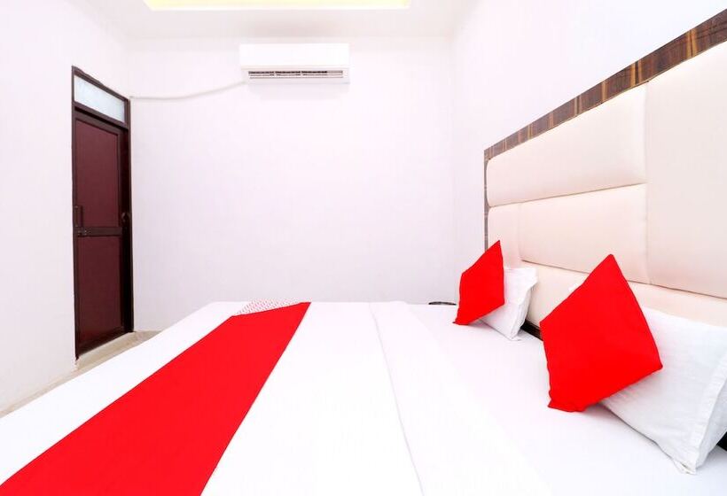 酒店 Red Velvet Inn By Oyo Rooms