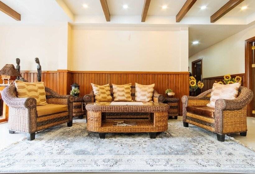 فندق Reddoorz Premium @ Outlook Drive