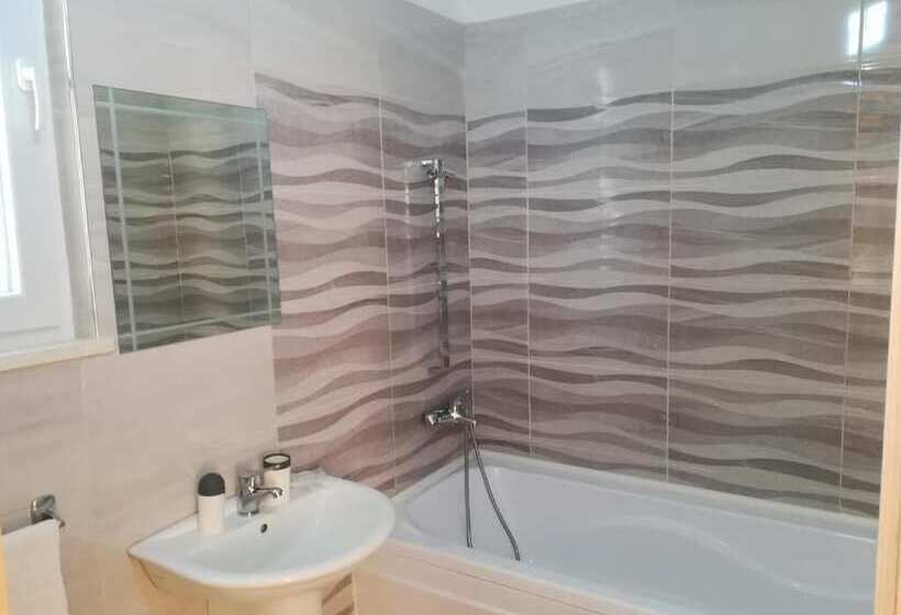 בית מלון כפרי Royal