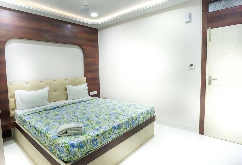 Отель Sameer Palace