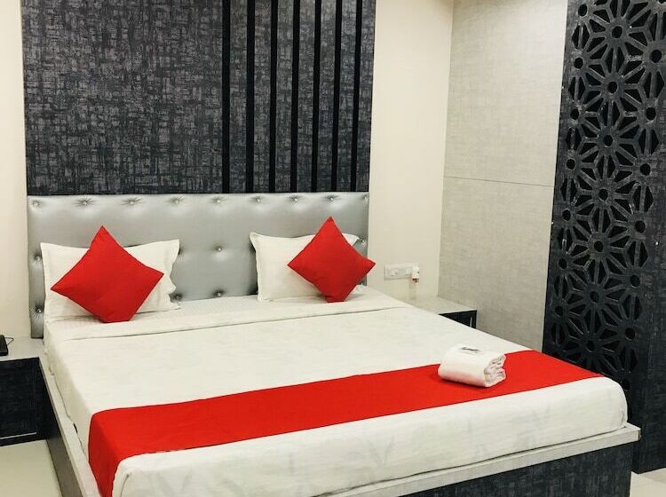 Отель Sameer Palace