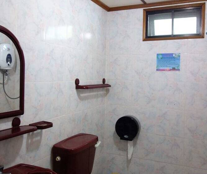 호텔 Seaside Travellers Inn