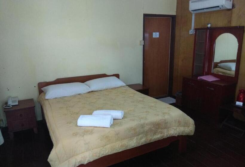 호텔 Seaside Travellers Inn