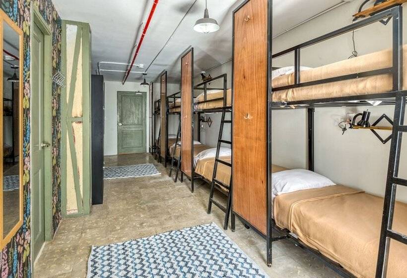 בית מלון כפרי Selina Casco Viejo Panama City