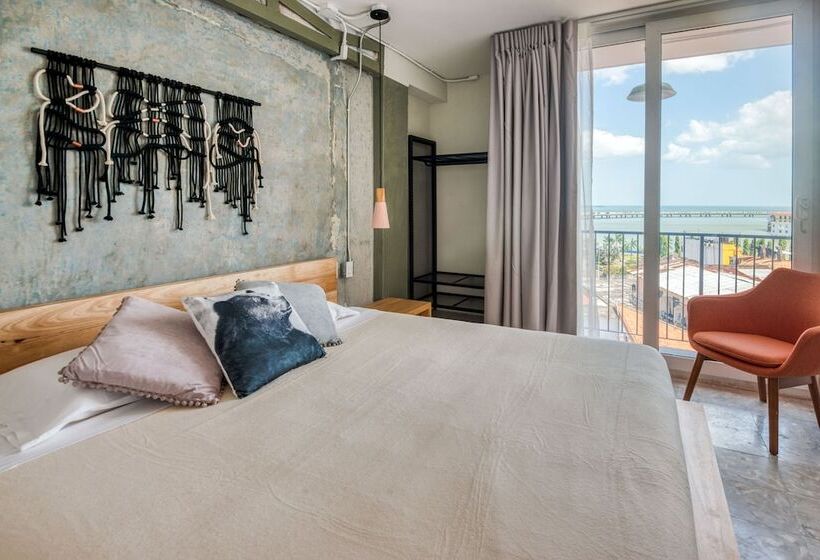 בית מלון כפרי Selina Casco Viejo Panama City