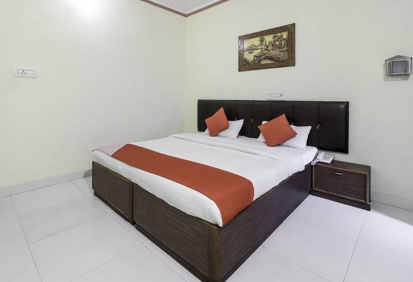 فندق Shiv Villas By Oyo Rooms