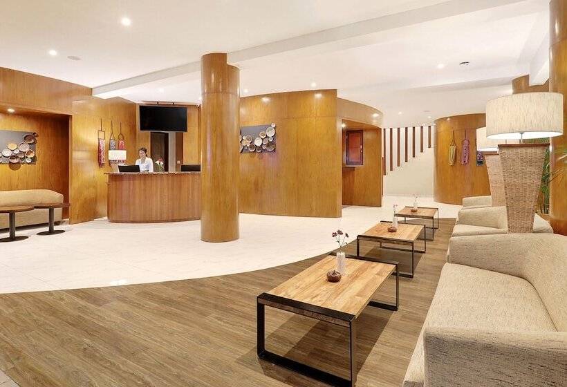 Отель Townhouse Oak Signature Bali