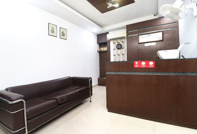 בית מלון כפרי Space By Oyo Rooms