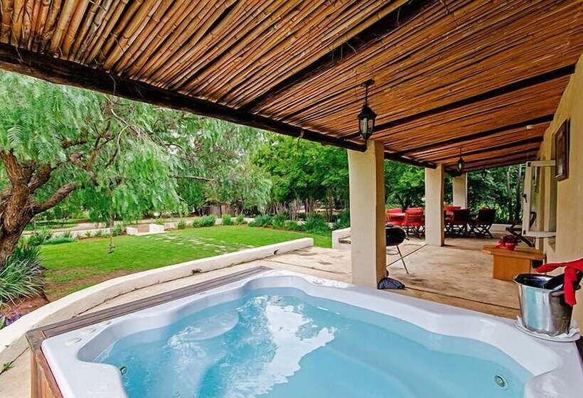 בית מלון כפרי Stornoway Lodge