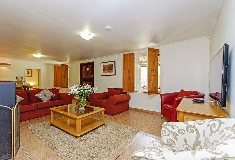 בית מלון כפרי Stornoway Lodge