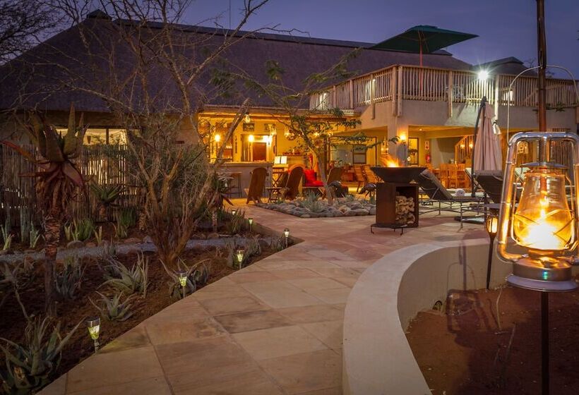 בית מלון כפרי Ukuthula Bush Lodge