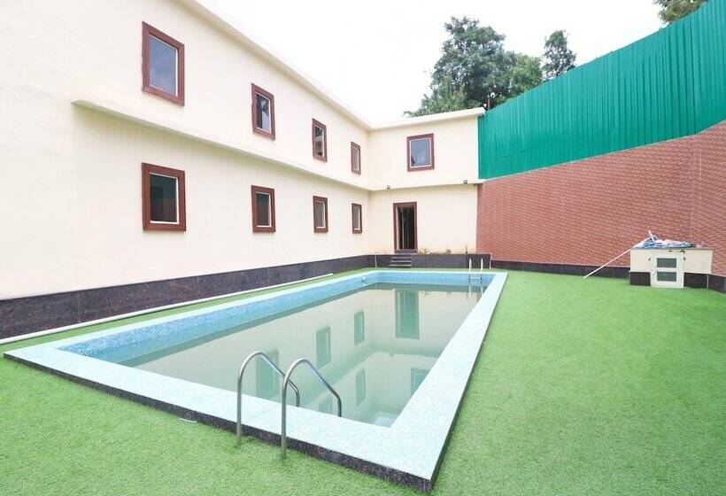 酒店 Vaikunth Resort By Oyo Rooms