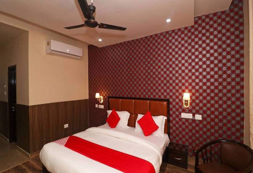 فندق Vaikunth Resort By Oyo Rooms