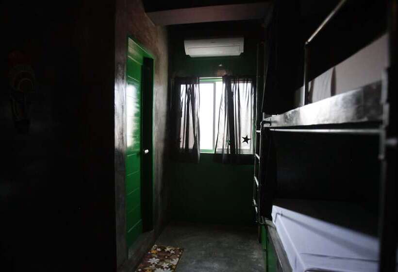 هتل W Hostel Boracay