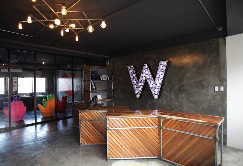 هتل W Hostel Boracay