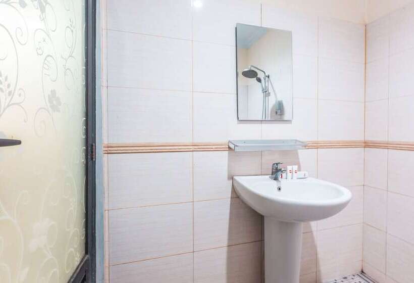 هتل Wisma Lux Barkah By Oyo Rooms