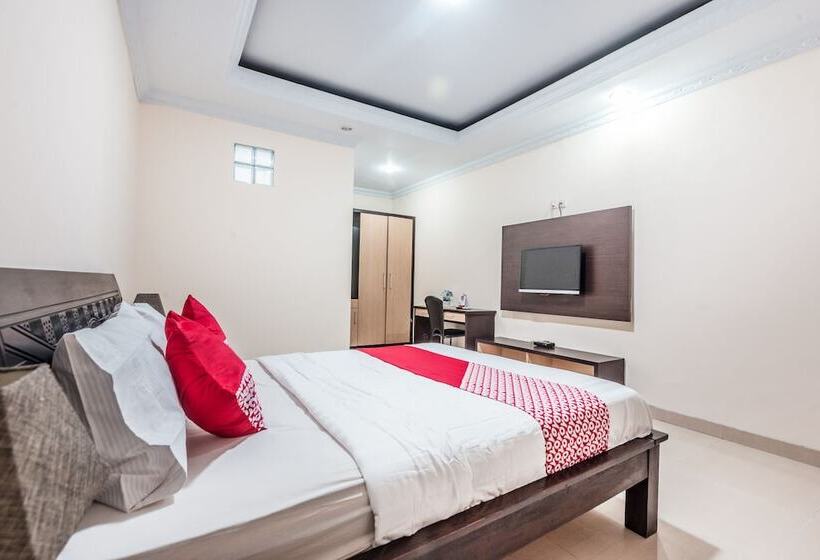 ホテル Wisma Lux Barkah By Oyo Rooms