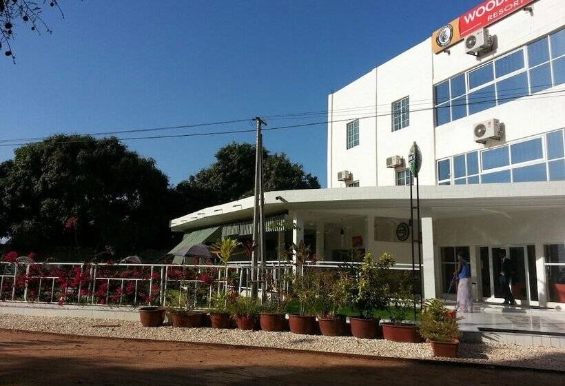 هتل Woodpecker Resort