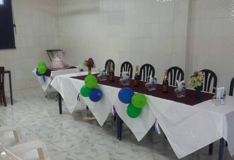 هتل Woodpecker Resort