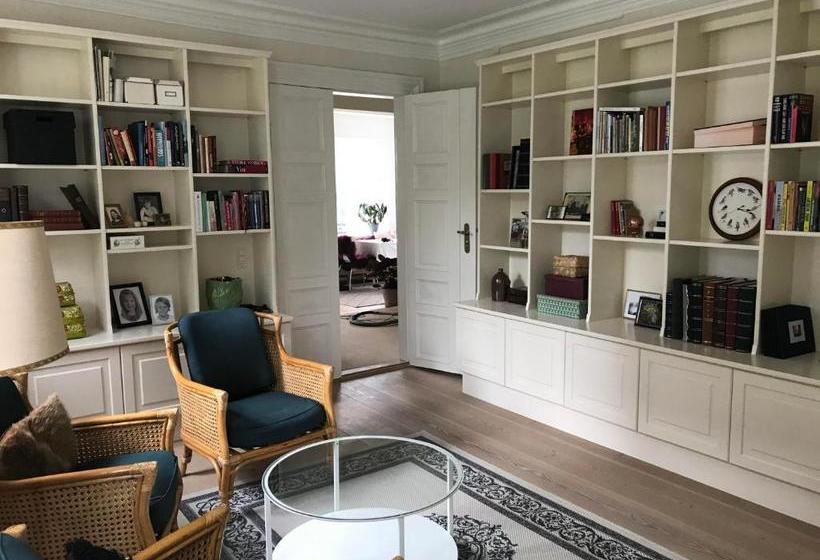 Lehnshøj Bed & Breakfast