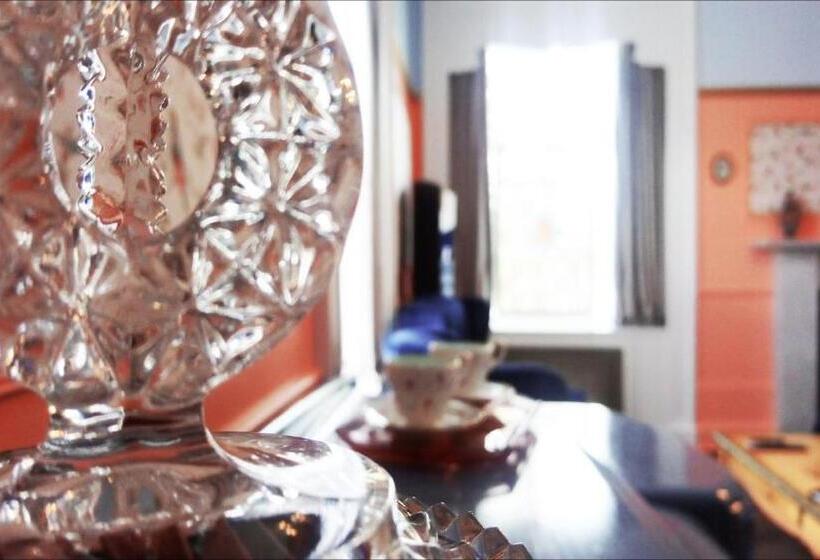 Little Robin Bed And Breakfast